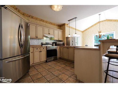 1 Kirbys Way, Huntsville, ON - Indoor Photo Showing Kitchen With Stainless Steel Kitchen