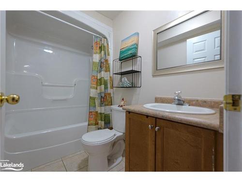 1 Kirbys Way, Huntsville, ON - Indoor Photo Showing Bathroom