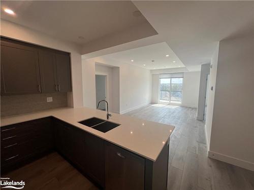 507-4 Kimberly Lane, Collingwood, ON - Indoor Photo Showing Kitchen With Double Sink