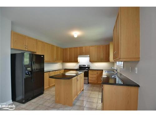 66 White Sands Way, Wasaga Beach, ON - Indoor Photo Showing Kitchen With Double Sink