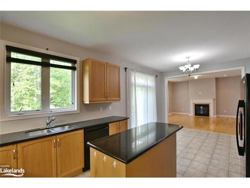 66 White Sands Way, Wasaga Beach, ON - Indoor Photo Showing Kitchen With Double Sink