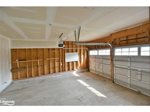 66 White Sands Way, Wasaga Beach, ON - Indoor Photo Showing Garage