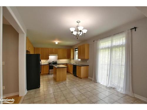 66 White Sands Way, Wasaga Beach, ON - Indoor Photo Showing Kitchen