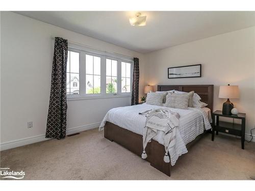 42 Hughes Street, Collingwood, ON - Indoor Photo Showing Bedroom