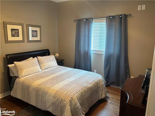 10 Patton Street, Collingwood, ON - Indoor Photo Showing Bedroom