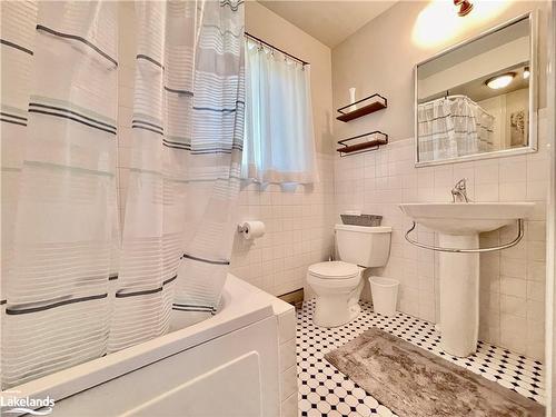 828473 40 Grey Road, The Blue Mountains, ON - Indoor Photo Showing Bathroom