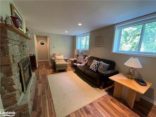 828473 40 Grey Road, The Blue Mountains, ON - Indoor Photo Showing Living Room