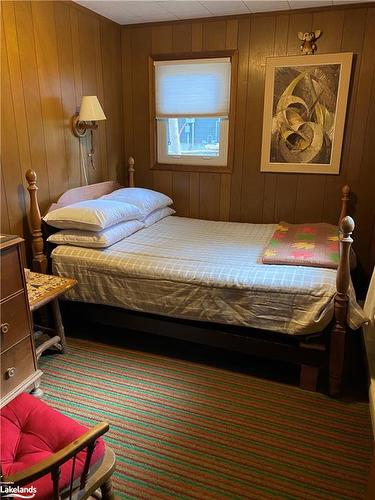 208481 Highway 26, The Blue Mountains, ON - Indoor Photo Showing Bedroom