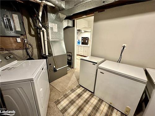 615 Tenth Street, Collingwood, ON - Indoor Photo Showing Laundry Room