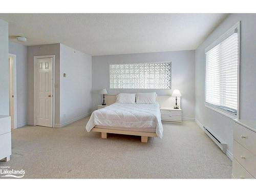 218-169 Jozo Weider Boulevard, The Blue Mountains, ON - Indoor Photo Showing Bedroom