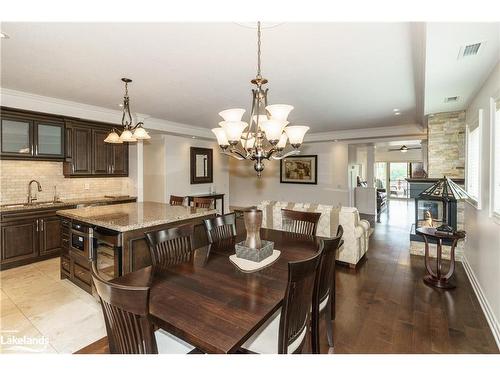 307-130 Steamship Bay Road, Gravenhurst, ON - Indoor Photo Showing Dining Room