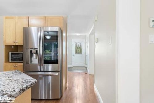 42 Winnifred Avenue, Parry Sound, ON - Indoor Photo Showing Kitchen