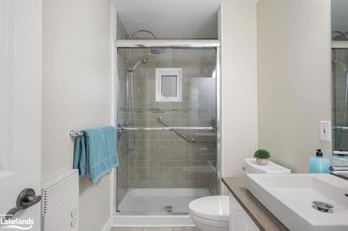 42 Winnifred Avenue, Parry Sound, ON - Indoor Photo Showing Bathroom