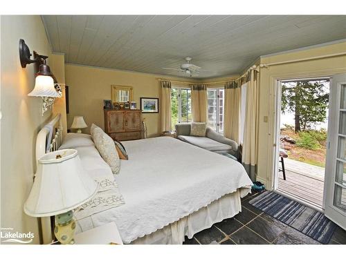 6-29C Mowat Island, Parry Sound, ON - Indoor Photo Showing Bedroom