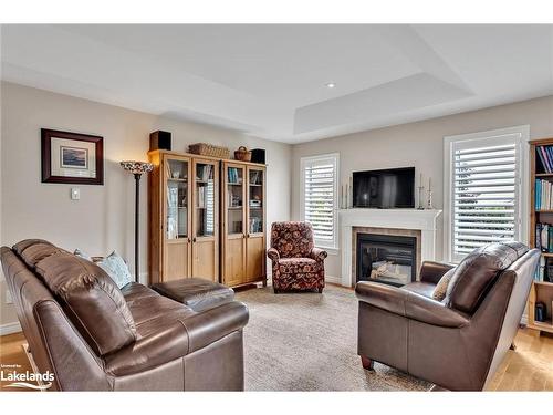 28 Liam Street, Lindsay, ON - Indoor Photo Showing Living Room With Fireplace