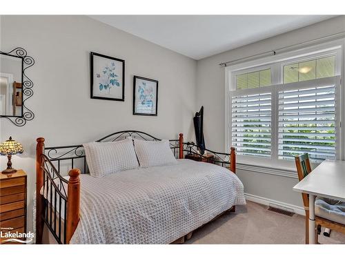 28 Liam Street, Lindsay, ON - Indoor Photo Showing Bedroom