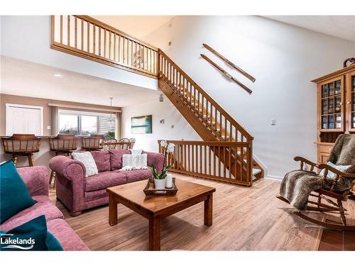 470 Oxbow Crescent, Collingwood, ON - Indoor Photo Showing Living Room