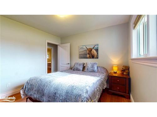 19 Locke Avenue, Stayner, ON - Indoor Photo Showing Bedroom