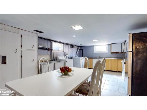 19 Locke Avenue, Stayner, ON - Indoor Photo Showing Dining Room