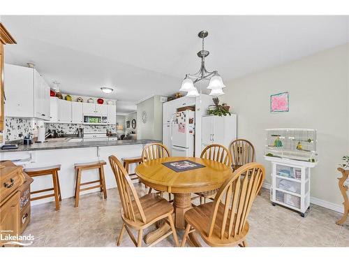 9 Ventnor Crescent, Wasaga Beach, ON - Indoor Photo Showing Dining Room