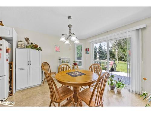 9 Ventnor Crescent, Wasaga Beach, ON - Indoor Photo Showing Dining Room