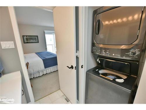 567 Oxbow Crescent, Collingwood, ON - Indoor Photo Showing Laundry Room