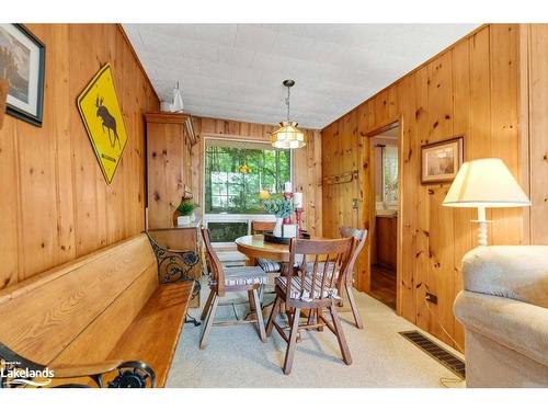 265 Mica Mine Road, Huntsville, ON - Indoor Photo Showing Dining Room