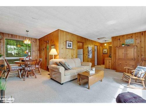 265 Mica Mine Road, Huntsville, ON - Indoor Photo Showing Living Room