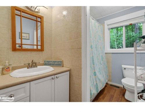 265 Mica Mine Road, Huntsville, ON - Indoor Photo Showing Bathroom