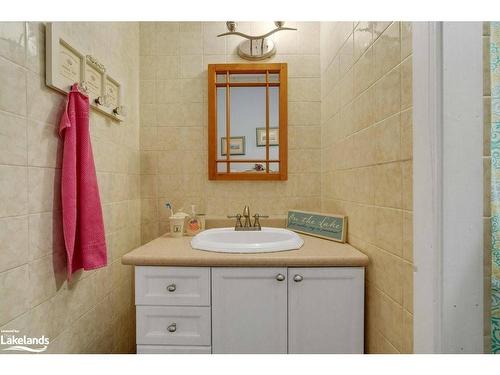 265 Mica Mine Road, Huntsville, ON - Indoor Photo Showing Bathroom