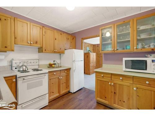 265 Mica Mine Road, Huntsville, ON - Indoor Photo Showing Kitchen