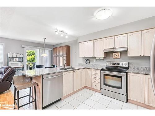 62 Meadowlark Boulevard, Wasaga Beach, ON - Indoor Photo Showing Kitchen