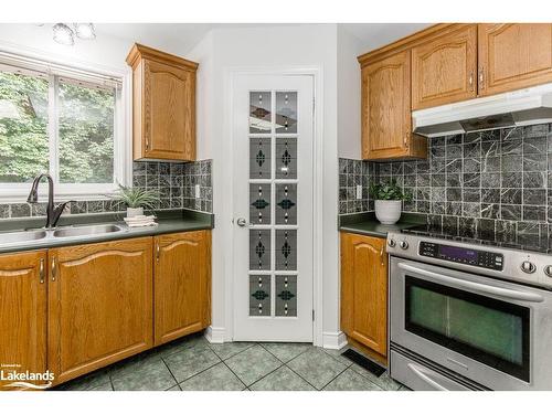 42 Felt Crescent, Barrie, ON - Indoor Photo Showing Kitchen With Double Sink