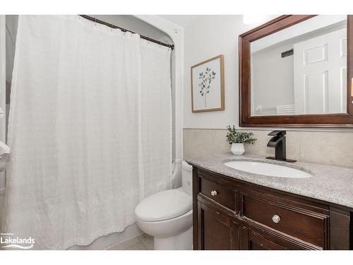 42 Felt Crescent, Barrie, ON - Indoor Photo Showing Bathroom