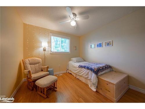 160 Griffin Street, Midland, ON - Indoor Photo Showing Bedroom