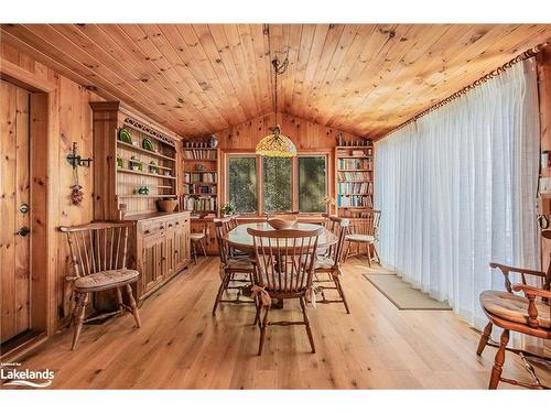 731 15 Concession W, Tiny Twp, ON - Indoor Photo Showing Dining Room