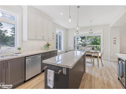 180 Tiny Beaches Road S, Tiny, ON - Indoor Photo Showing Kitchen