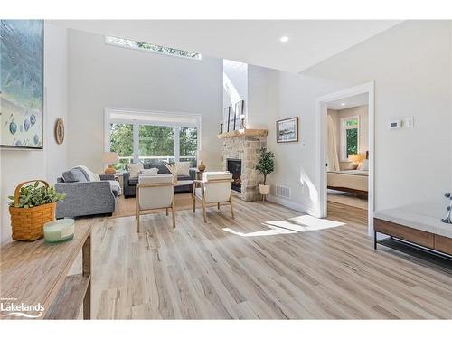 180 Tiny Beaches Road S, Tiny, ON - Indoor Photo Showing Living Room