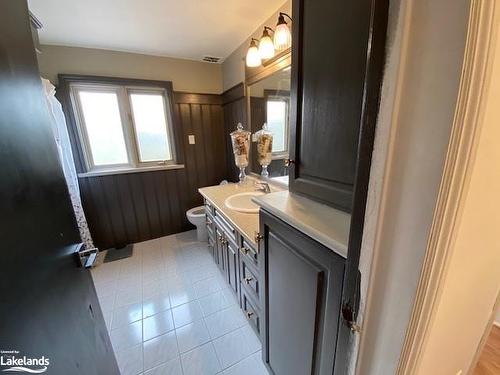 201 Point Street, Stayner, ON - Indoor Photo Showing Bathroom