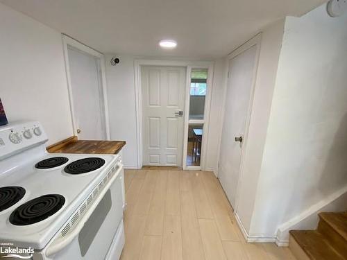 201 Point Street, Stayner, ON - Indoor Photo Showing Kitchen