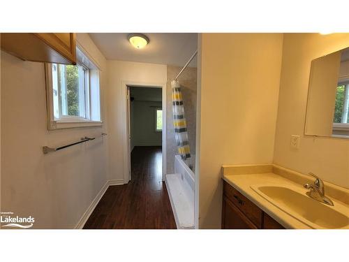 C01-280 River Road E, Wasaga Beach, ON - Indoor Photo Showing Bathroom