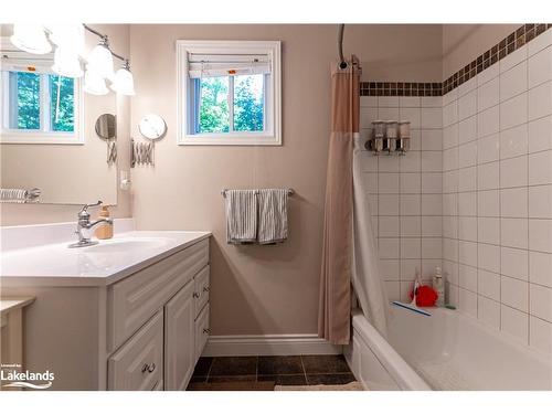 1346 Is 980/Deer Island, Georgian Bay, ON - Indoor Photo Showing Bathroom