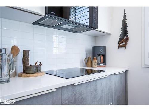 101-18 Beckwith Lane, The Blue Mountains, ON - Indoor Photo Showing Kitchen