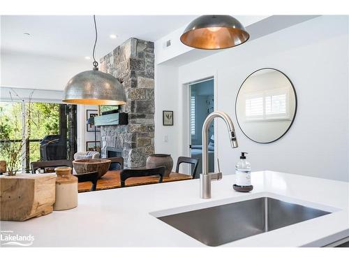 101-18 Beckwith Lane, The Blue Mountains, ON - Indoor Photo Showing Kitchen