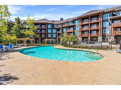 326-152 Jozo Weider Boulevard, The Blue Mountains, ON - Outdoor With In Ground Pool