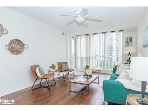 305-65 Ellen Street, Barrie, ON - Indoor Photo Showing Living Room