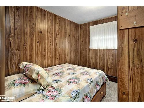 104 Ridgeview Drive, The Blue Mountains, ON - Indoor Photo Showing Bedroom