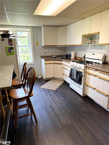 930 First Street S, Gravenhurst, ON - Indoor Photo Showing Kitchen With Double Sink