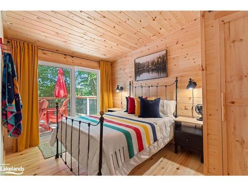 30961 Marina Bay Kawagama, Algonquin Highlands, ON - Indoor Photo Showing Bedroom