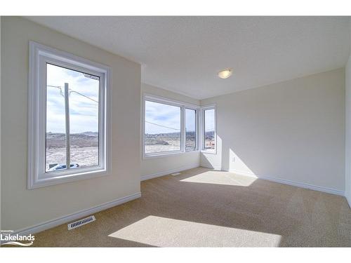 144 Union Boulevard, Wasaga Beach, ON - Indoor Photo Showing Other Room